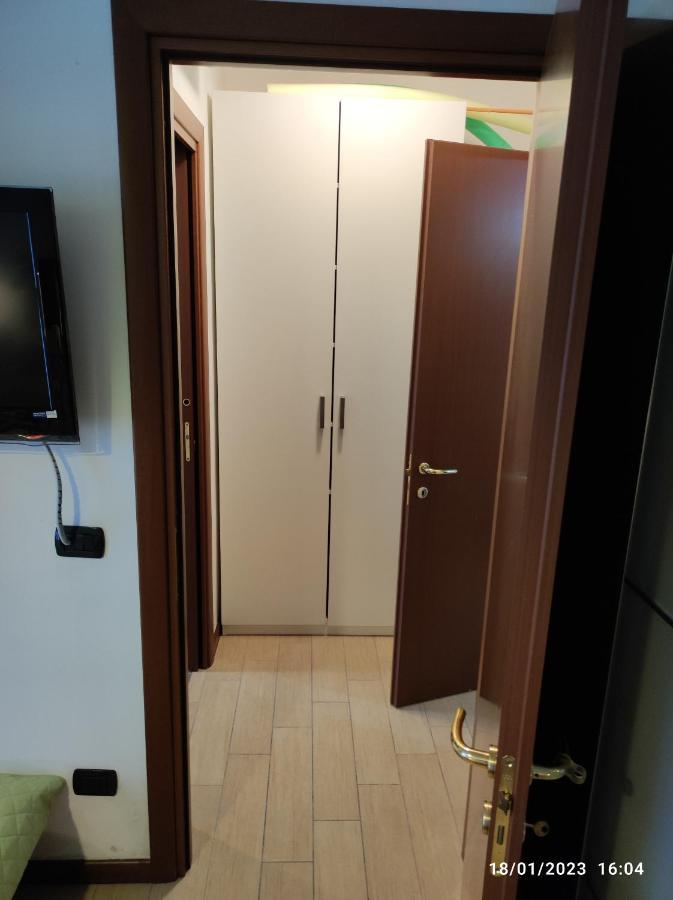 Casa Vacanze Da Riki Appartamento 1 Peschiera del Garda Buitenkant foto